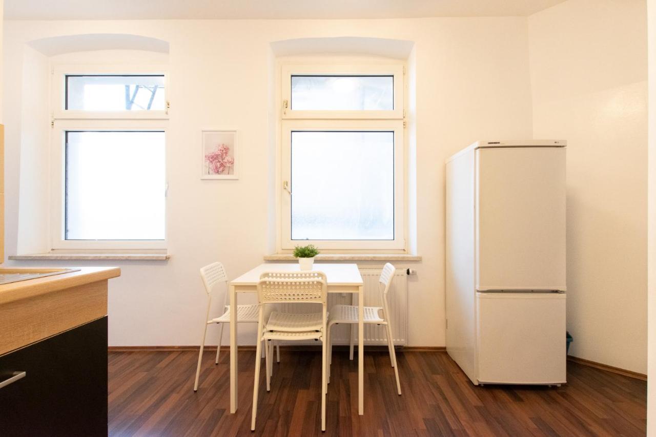 Raj Living - 1 Or 4 Room Apartments - 15 Min To Messe Dus - 10 Min Old Town Dus Dusseldorf Luaran gambar